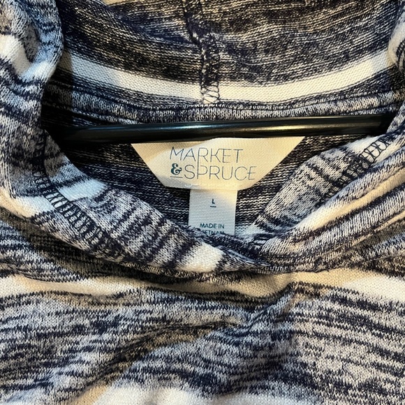 Hooded dolman top - Picture 3 of 3